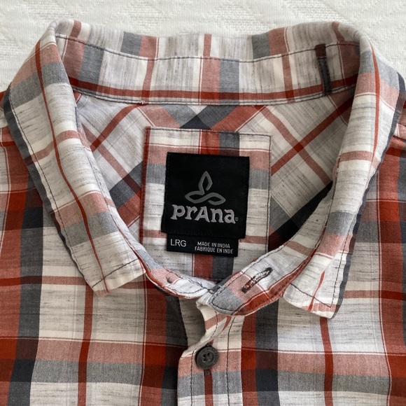 prAna short sleeve button down - 100% organic cotton - Picture 3 of 6